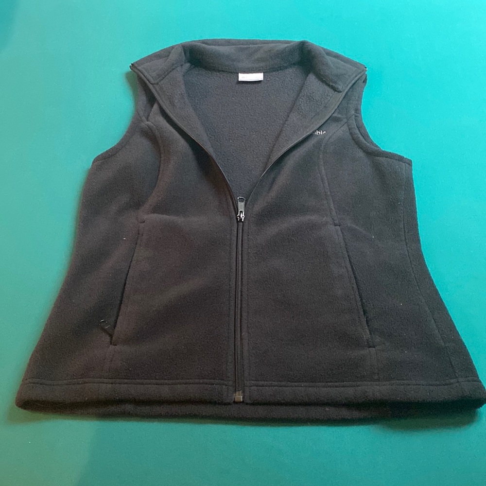 Columbia vest, size M